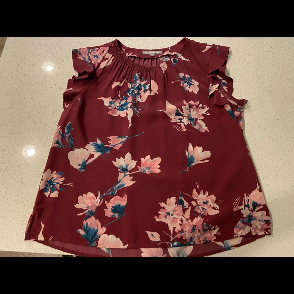 Daniel Rainn Petite Silk Short Sleeve Flutter Sleeve Blouse